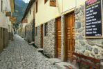 PICTURES/Sacred Valley - Ollantaytambo/t_Street9.JPG